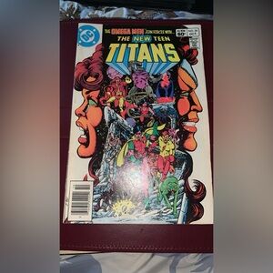 NEW TEEN TITANS #24 VOL. 1 7.0 1ST APP NEWSSTAND DC COMIC BOOK E92-254